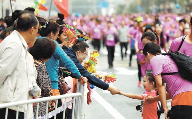 特别到位, 离不开城市