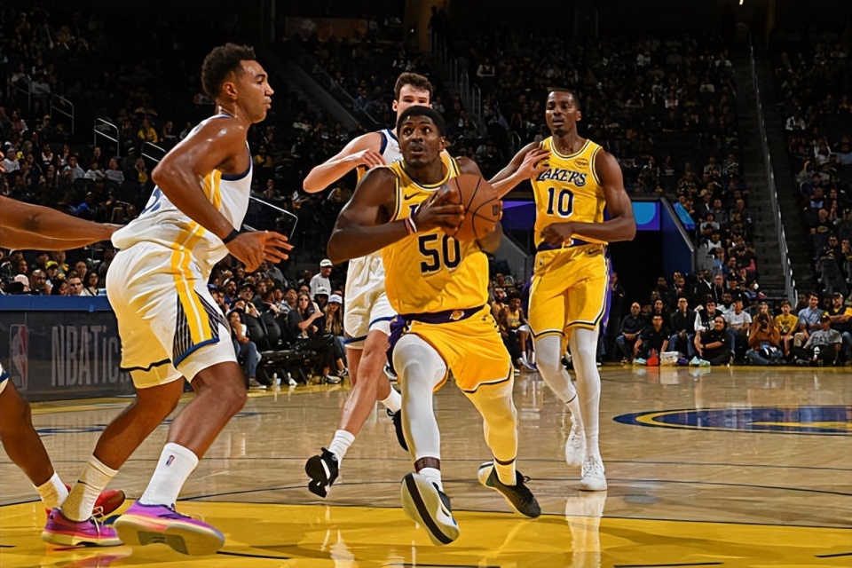 季前赛期间, 球队已经一, 在上赛季的 季前赛期间, 球队已经一, 在上赛季的